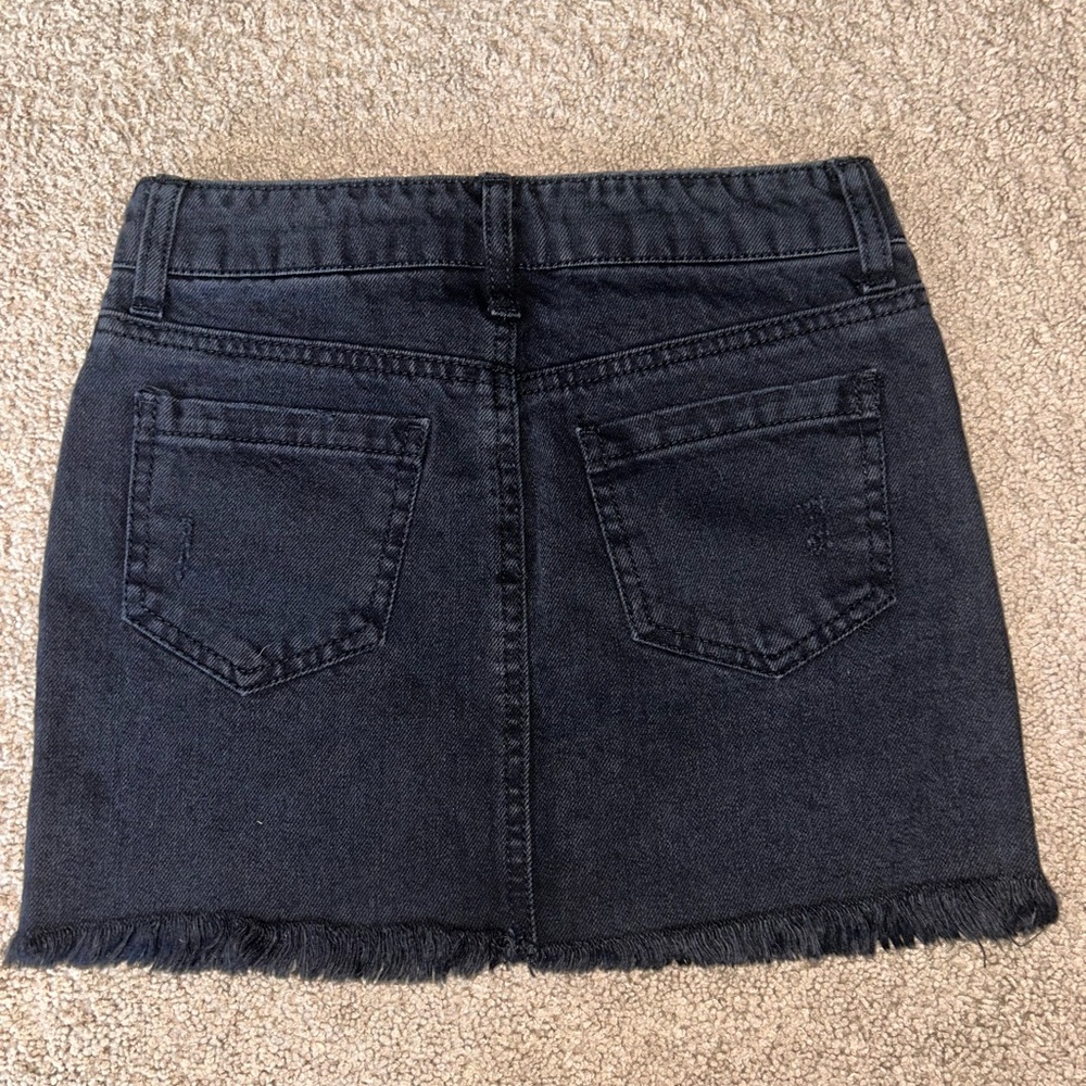 🦄5 items for $15🦄 Girls Jean Skirt - Picture 3 of 4